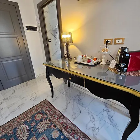 Dorolea Centro Guest house *