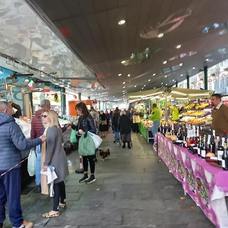 Pensión Dorolea Centro 4*