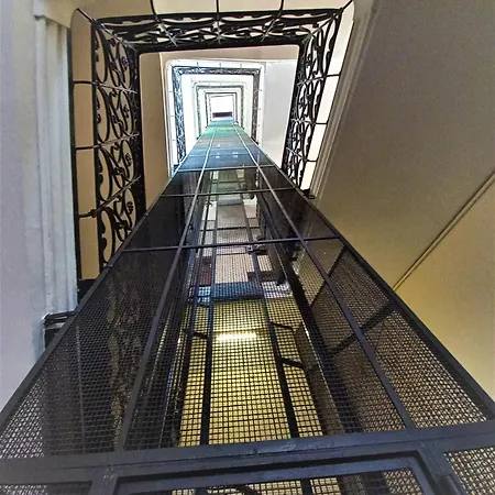 بيت ضيافة Dorolea Centro 4*